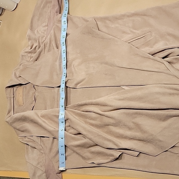 BlankNYC, Size M, Faux Suede Wrap Jacket / Shawl / Cardigan. Excellent Cond. - Picture 6 of 10